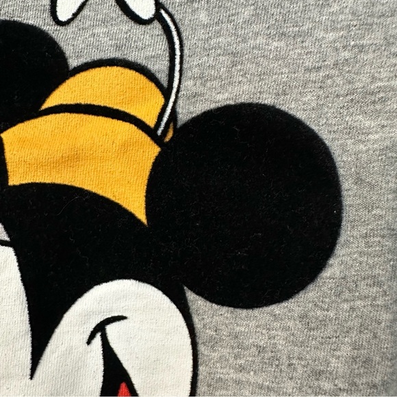 Disney Minnie Mouse Gray Short Sleeve Cotton Graphic T-Shirt Size M GUC - Picture 4 of 7